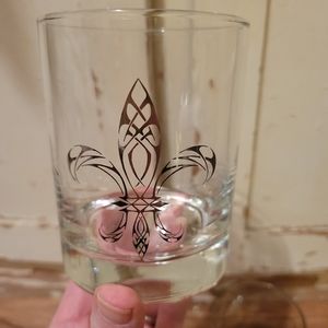 Fleur-de-lis glassware